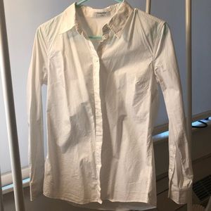 Aritzia Babaton white shirt